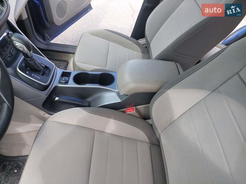 Внедорожник / Кроссовер Ford Escape 2013 в Харькове