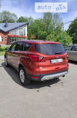 Позашляховик / Кросовер Ford Escape 2019 в Івано-Франківську