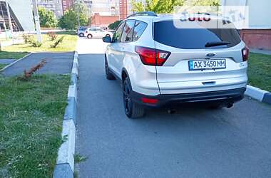 Позашляховик / Кросовер Ford Escape 2019 в Харкові