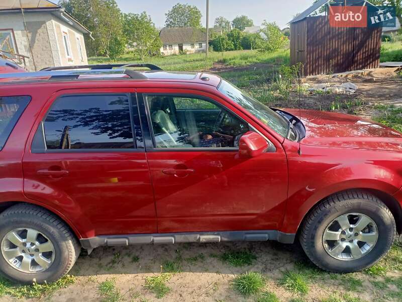 Внедорожник / Кроссовер Ford Escape 2011 в Бершади