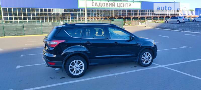 Позашляховик / Кросовер Ford Escape 2018 в Сумах