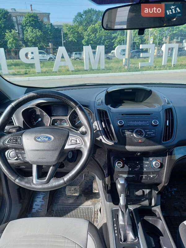 Внедорожник / Кроссовер Ford Escape 2017 в Харькове