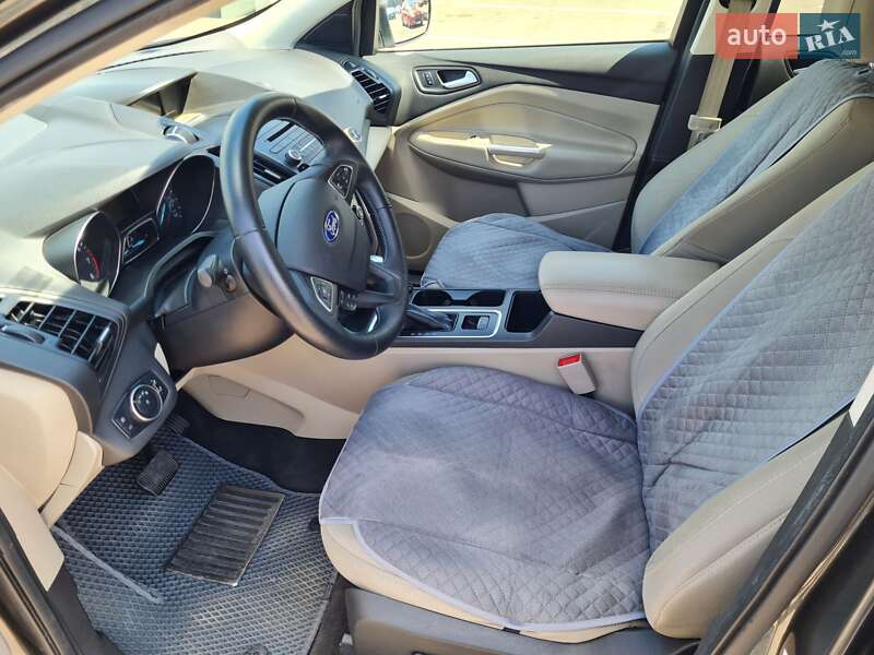 Внедорожник / Кроссовер Ford Escape 2016 в Ивано-Франковске