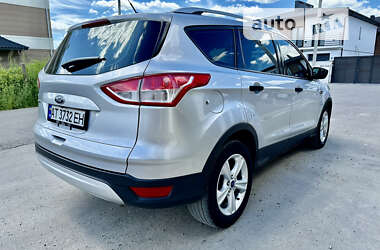 Внедорожник / Кроссовер Ford Escape 2015 в Ивано-Франковске