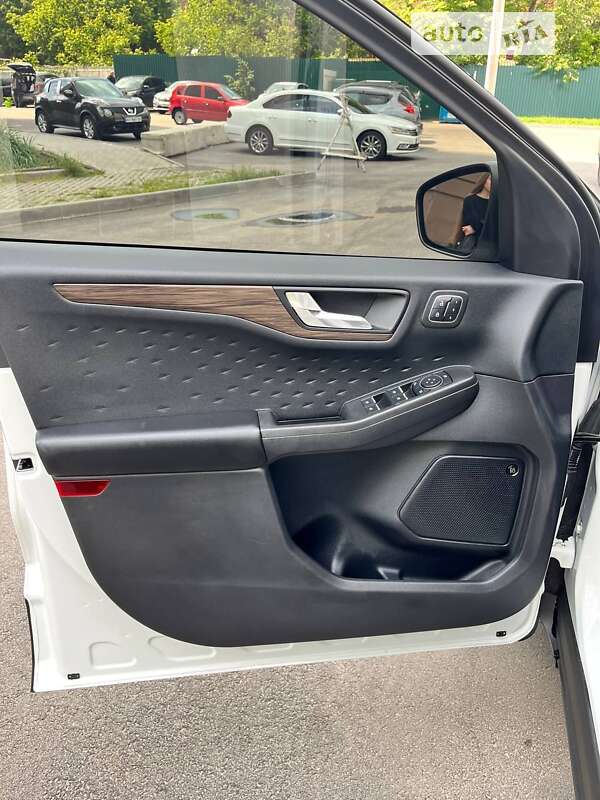 Внедорожник / Кроссовер Ford Escape 2019 в Харькове