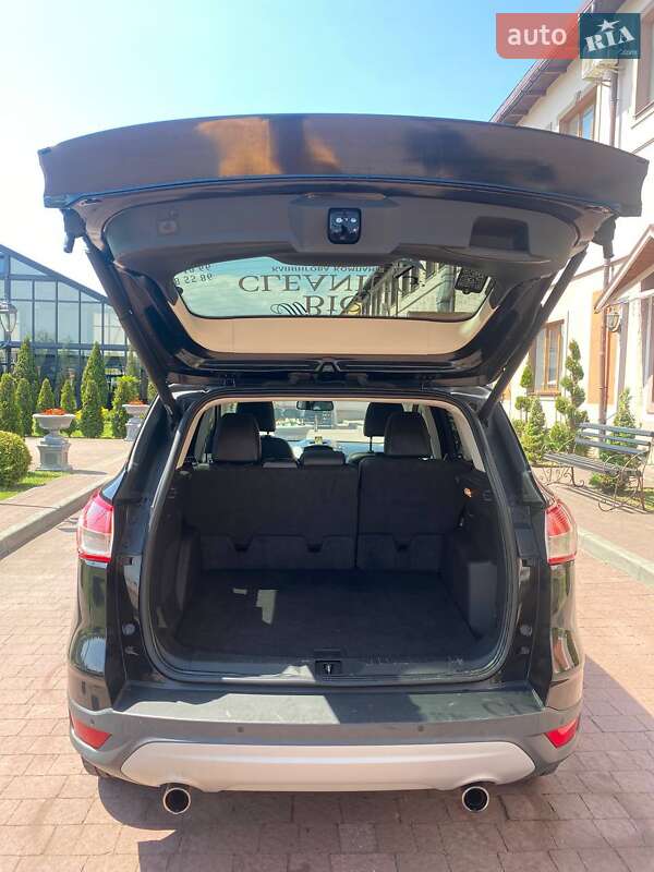 Внедорожник / Кроссовер Ford Escape 2013 в Стрые