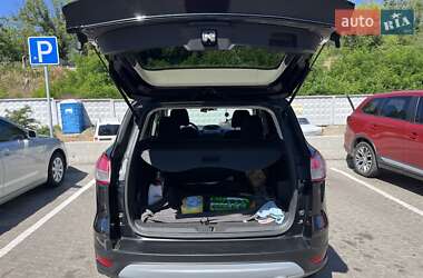 Внедорожник / Кроссовер Ford Escape 2014 в 