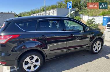 Внедорожник / Кроссовер Ford Escape 2014 в 