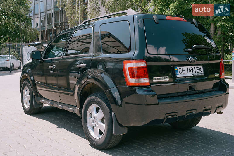 Внедорожник / Кроссовер Ford Escape 2012 в Черновцах