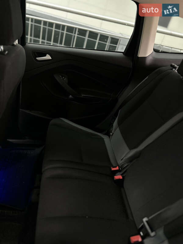 Позашляховик / Кросовер Ford Escape 2015 в Івано-Франківську
