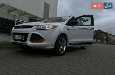 Внедорожник / Кроссовер Ford Escape 2015 в 