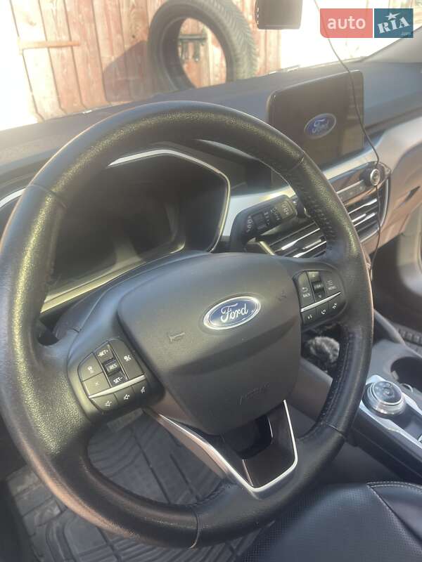 Внедорожник / Кроссовер Ford Escape 2020 в Золочеве