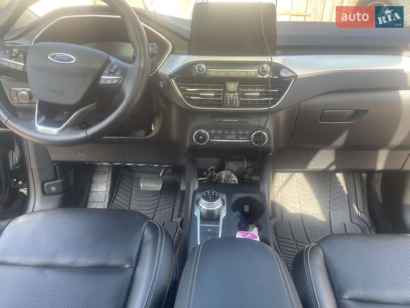 Внедорожник / Кроссовер Ford Escape 2020 в Золочеве