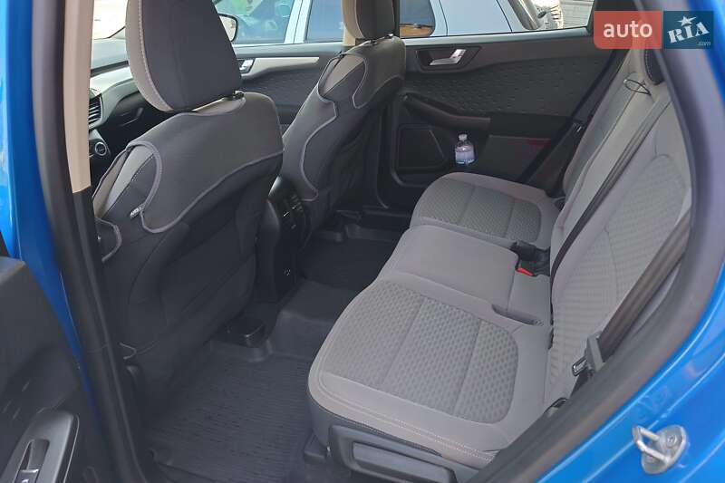 Внедорожник / Кроссовер Ford Escape 2020 в Черновцах