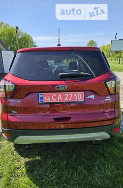 Позашляховик / Кросовер Ford Escape 2017 в Львові