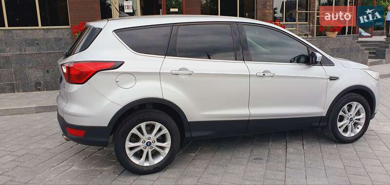 Внедорожник / Кроссовер Ford Escape 2018 в Белой Церкви