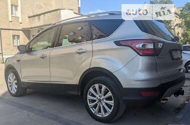 Позашляховик / Кросовер Ford Escape 2017 в Івано-Франківську