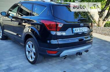 Позашляховик / Кросовер Ford Escape 2019 в Харкові