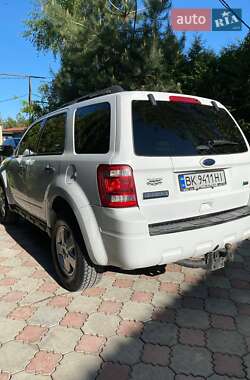 Позашляховик / Кросовер Ford Escape 2011 в Рівному