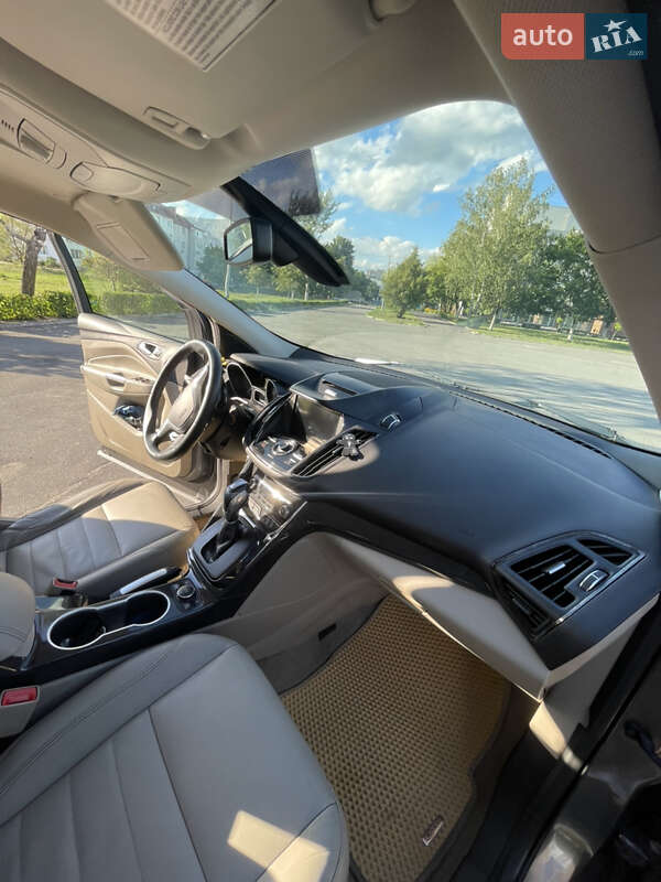 Внедорожник / Кроссовер Ford Escape 2014 в Нетешине фото 15 Внедорожник / Кроссовер Ford Escape 2014 в Нетешине