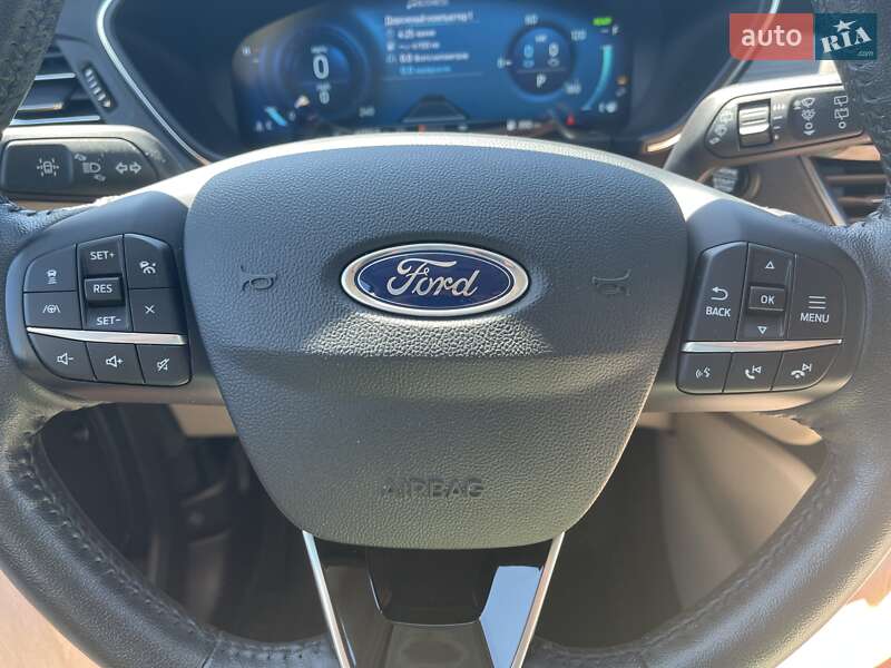 Внедорожник / Кроссовер Ford Escape 2020 в Киеве