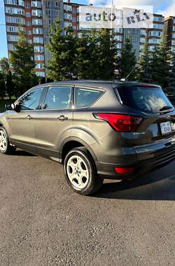 Позашляховик / Кросовер Ford Escape 2019 в Тернополі