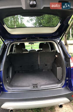 Внедорожник / Кроссовер Ford Escape 2012 в 