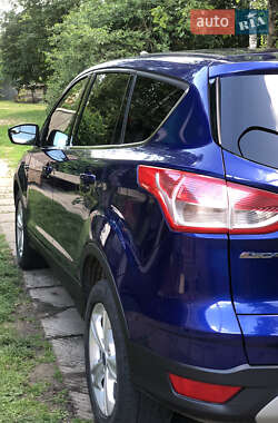 Внедорожник / Кроссовер Ford Escape 2012 в 