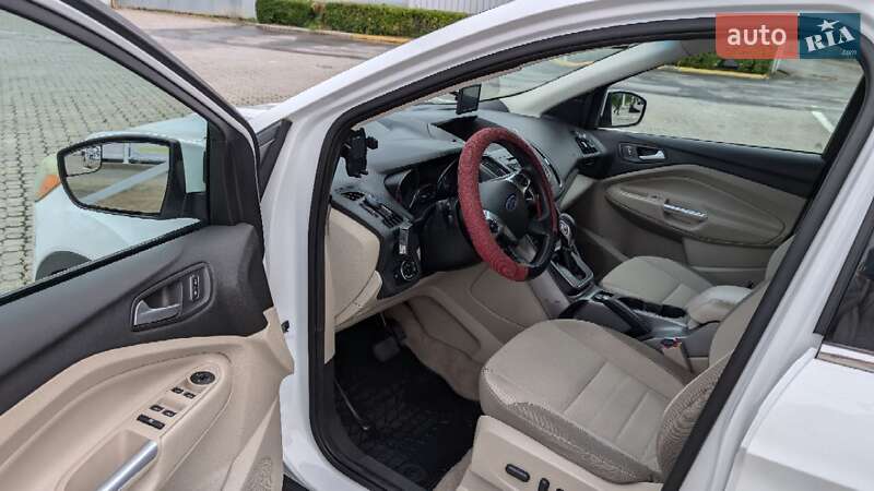 Позашляховик / Кросовер Ford Escape 2013 в Чернівцях