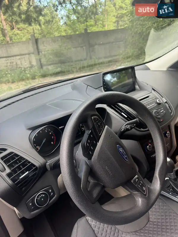 Ford Escape 2016 VIN 1FMCU0GD3HUA98581 фото оголошення 4 з 55