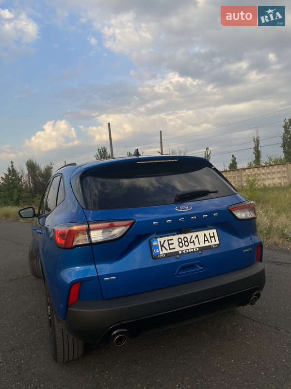Внедорожник / Кроссовер Ford Escape 2021 в Кривом Роге