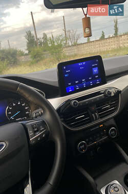 Внедорожник / Кроссовер Ford Escape 2021 в 