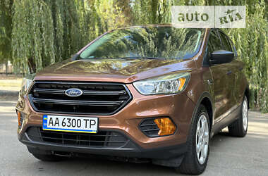 Позашляховик / Кросовер Ford Escape 2016 в Києві