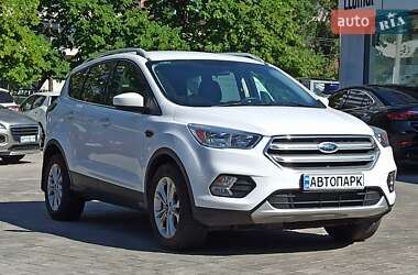 Внедорожник / Кроссовер Ford Escape 2017 в Днепре