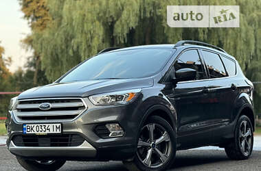 Внедорожник / Кроссовер Ford Escape 2016 в Ровно