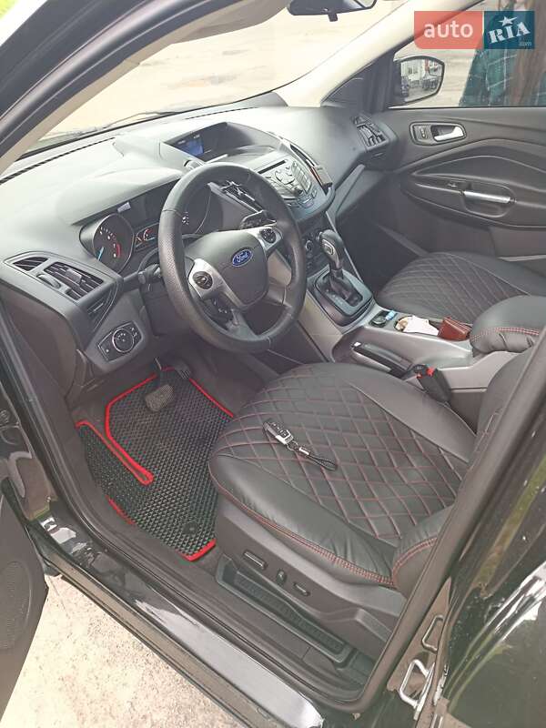 Внедорожник / Кроссовер Ford Escape 2014 в Шепетовке