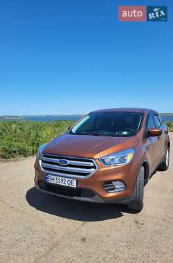 Внедорожник / Кроссовер Ford Escape 2016 в Одессе
