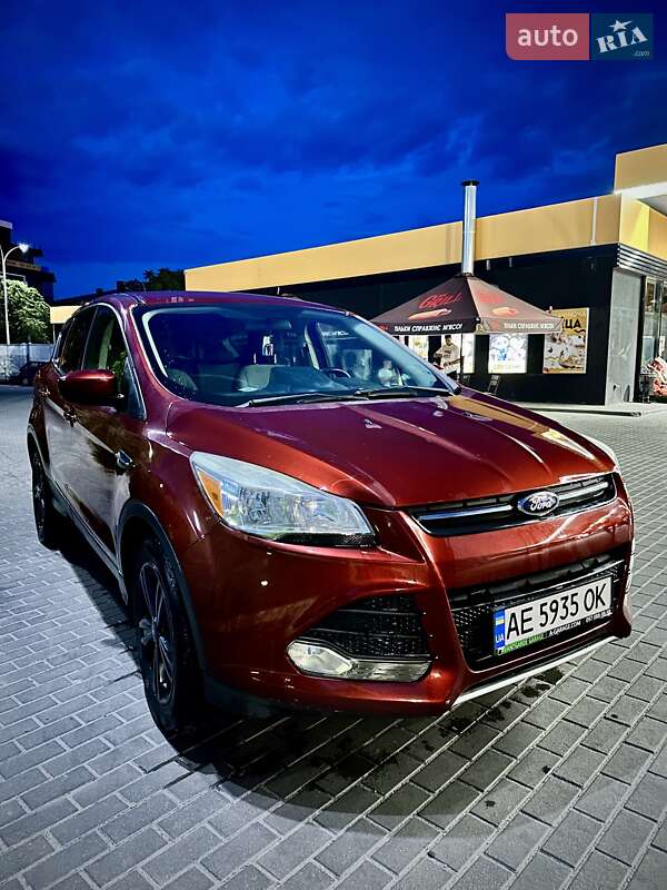 Внедорожник / Кроссовер Ford Escape 2015 в Днепре