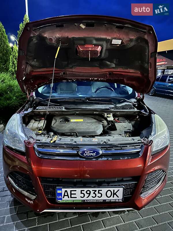 Внедорожник / Кроссовер Ford Escape 2015 в Днепре
