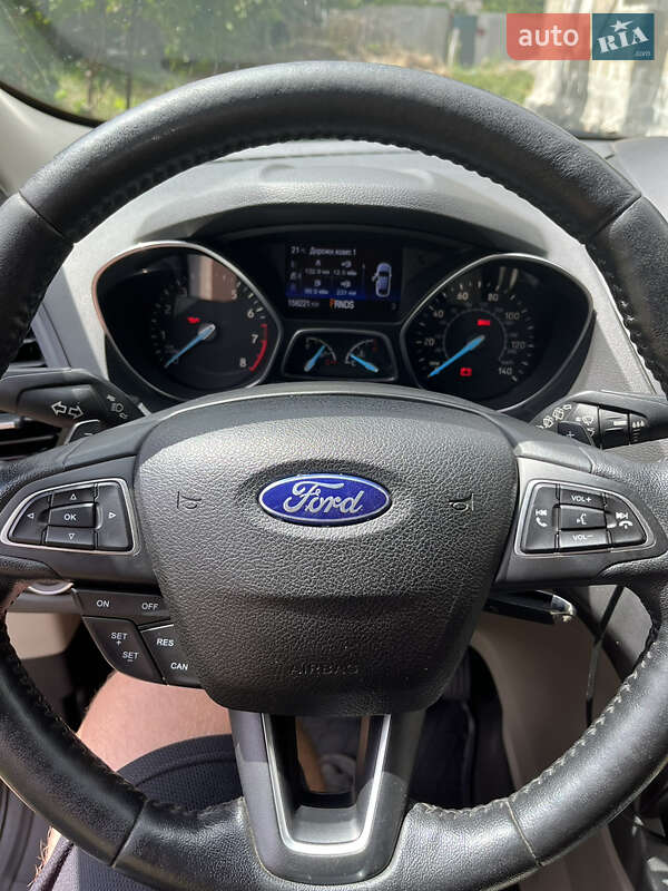 Внедорожник / Кроссовер Ford Escape 2017 в Васильковке