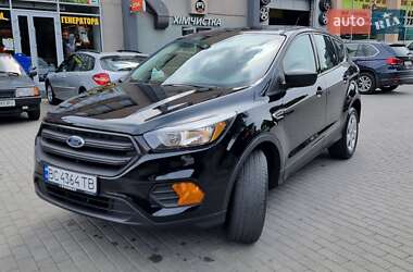 Внедорожник / Кроссовер Ford Escape 2018 в 
