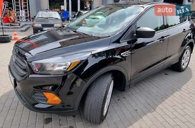Внедорожник / Кроссовер Ford Escape 2018 в 