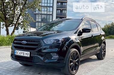 Позашляховик / Кросовер Ford Escape 2017 в Львові