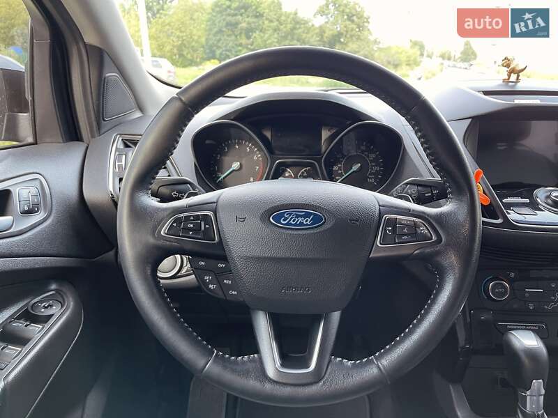 Внедорожник / Кроссовер Ford Escape 2017 в Львове