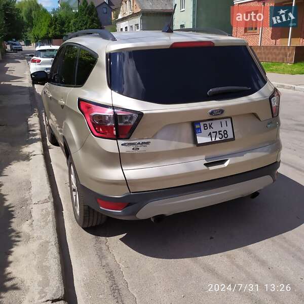 Внедорожник / Кроссовер Ford Escape 2017 в Ровно