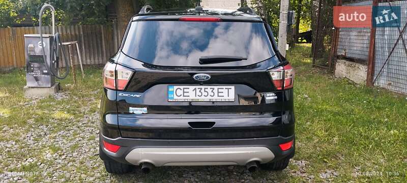 Внедорожник / Кроссовер Ford Escape 2017 в Черновцах