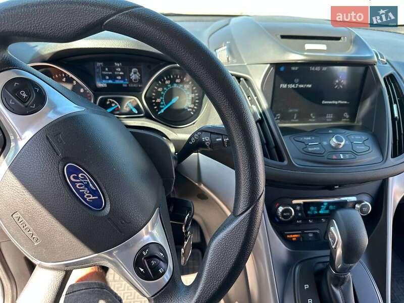 Позашляховик / Кросовер Ford Escape 2016 в Львові