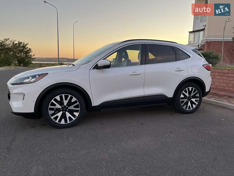 Внедорожник / Кроссовер Ford Escape 2020 в Николаеве