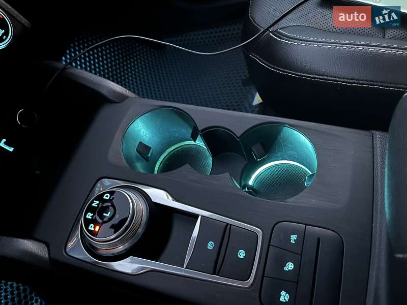 Внедорожник / Кроссовер Ford Escape 2020 в Николаеве