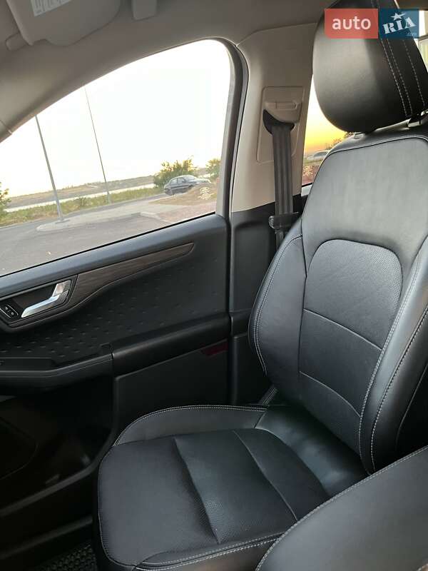 Внедорожник / Кроссовер Ford Escape 2020 в Николаеве